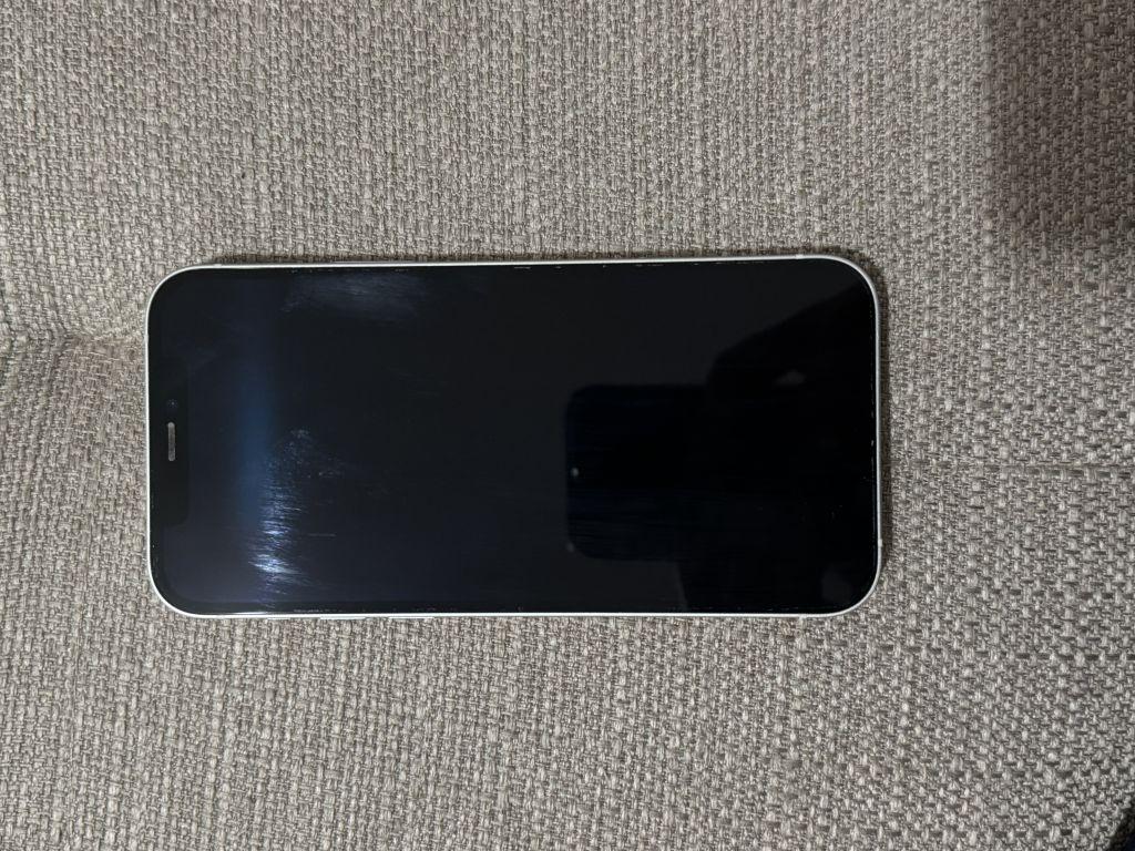 Iphone 12 64gb Bijeli