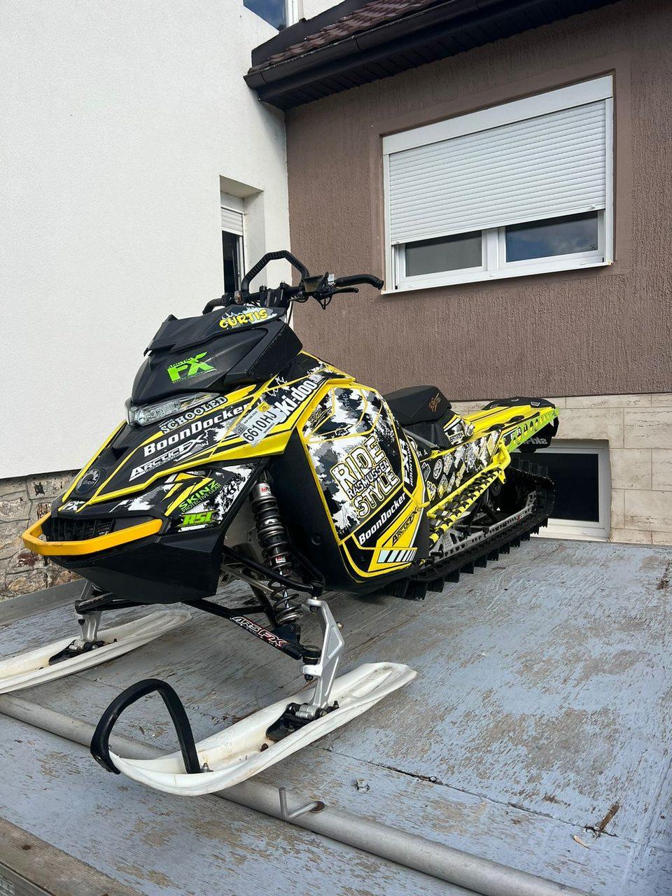 Motorne sanke Ski Doo 800r 174, 2016. god.