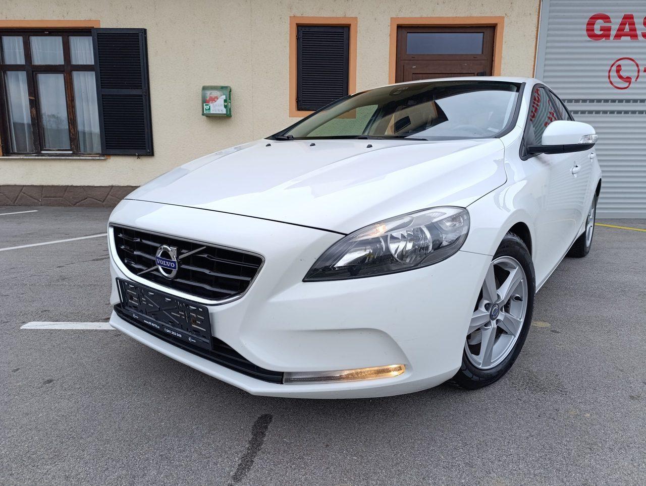 VOLVO V40 1.6 D2 AUTOMATIK