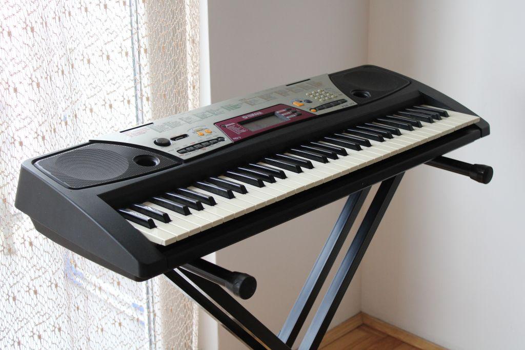 Prodaje se Yamaha PSR-172 električna klavijatura