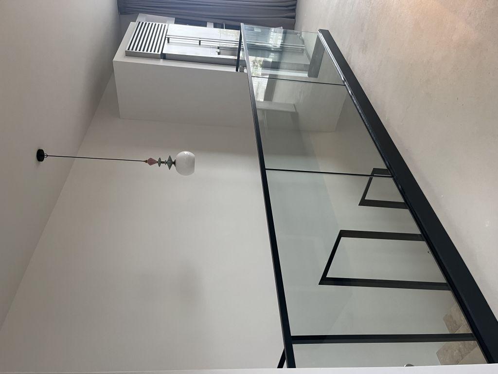 Vista Glass MNE