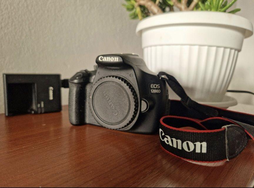 Canon DSLR 1200D Body-tjelo+dodaci