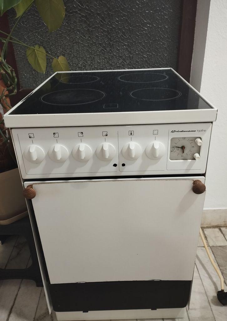 Prodajem elektricni sporet