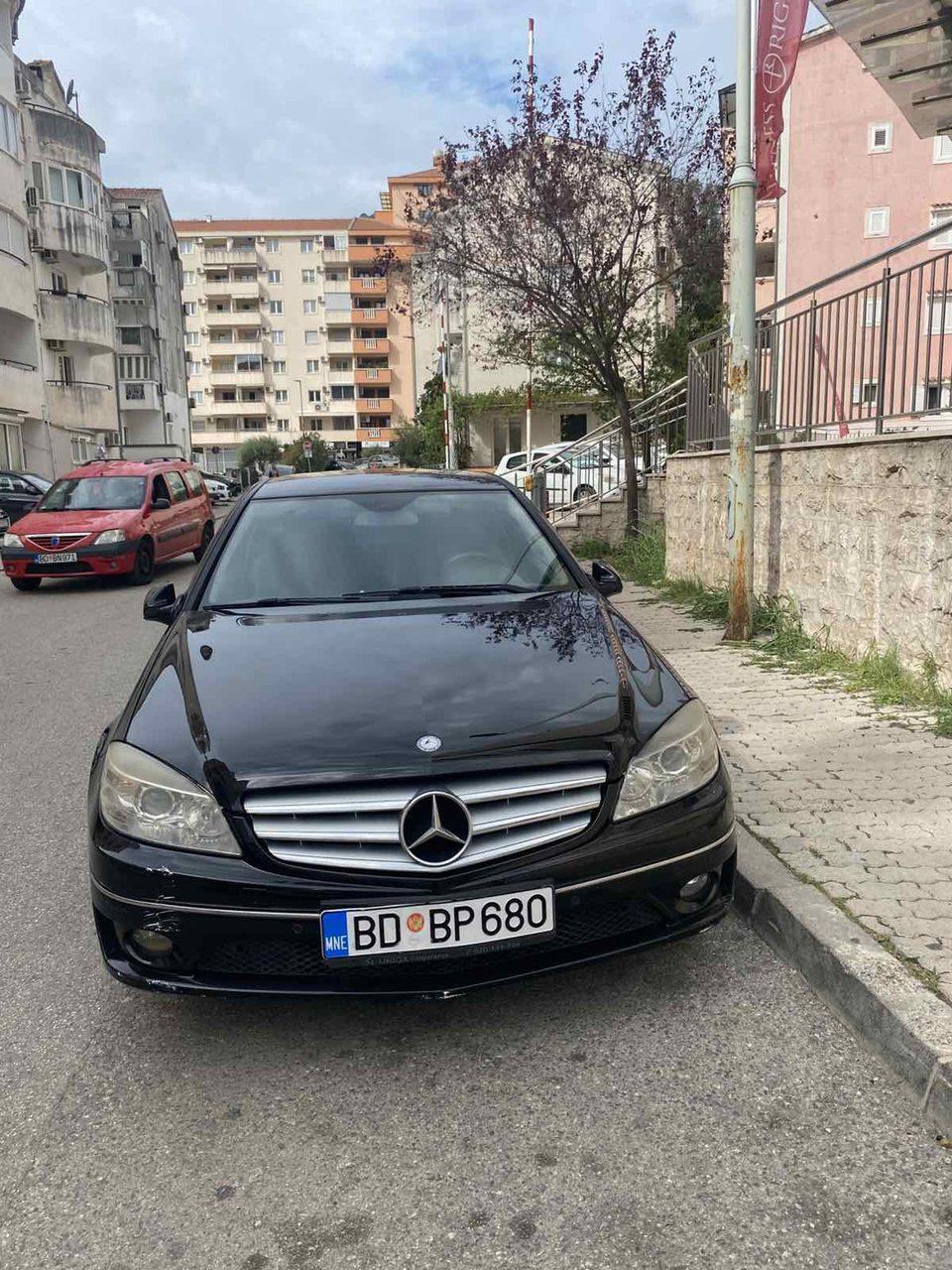 MERCEDES 2008.god., u dobrom stanju