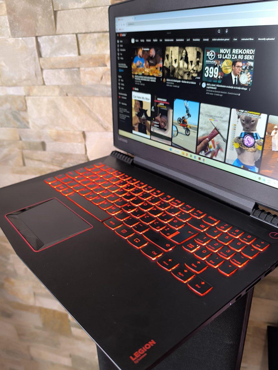 LENOVO Legion Y520/gejming laptop (fotografija 4)