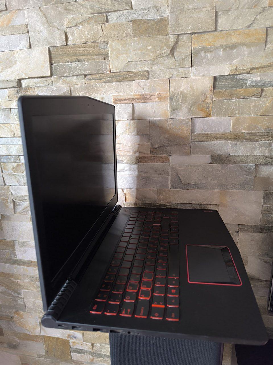 LENOVO Legion Y520/gejming laptop (fotografija 5)
