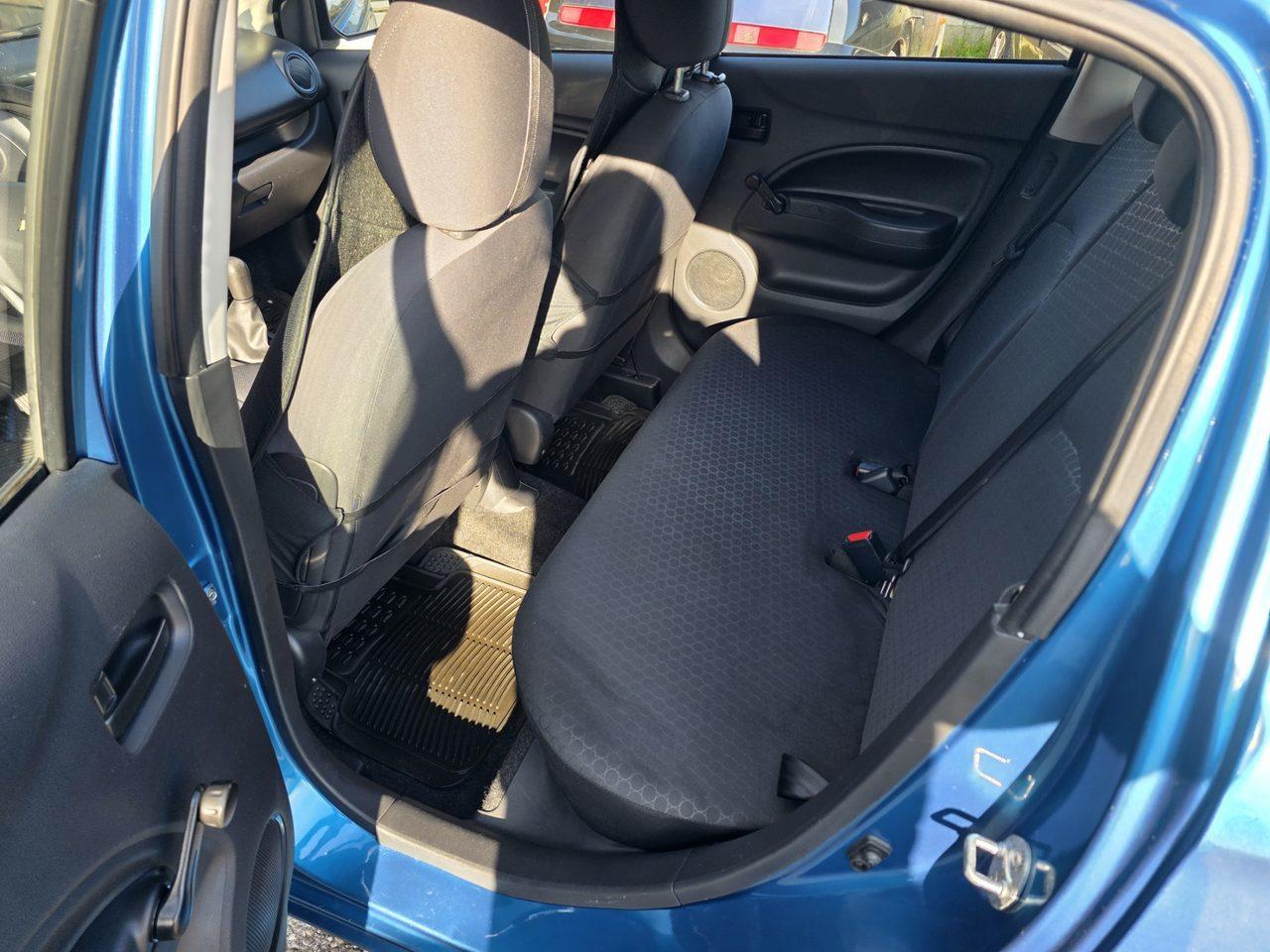 Prodaja automobila (fotografija 5)