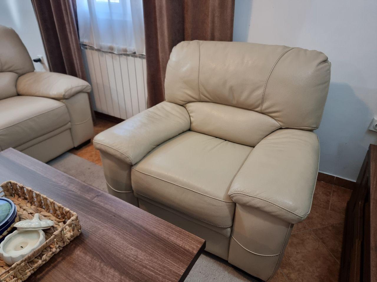 Prodajem trosjed i fotelju (fotografija 2)