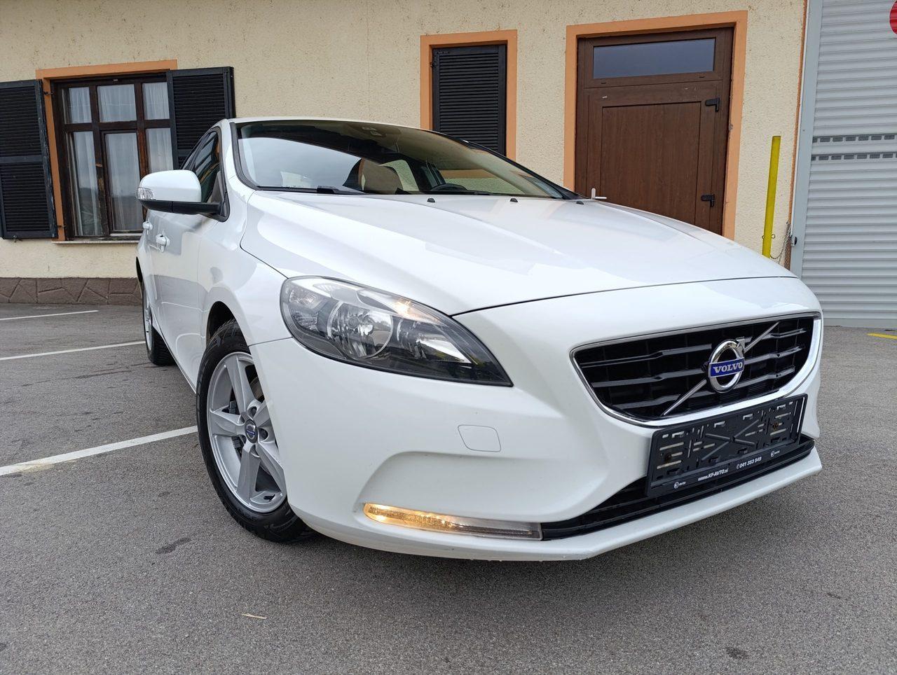 VOLVO V40 1.6 D2 AUTOMATIK (fotografija 5)