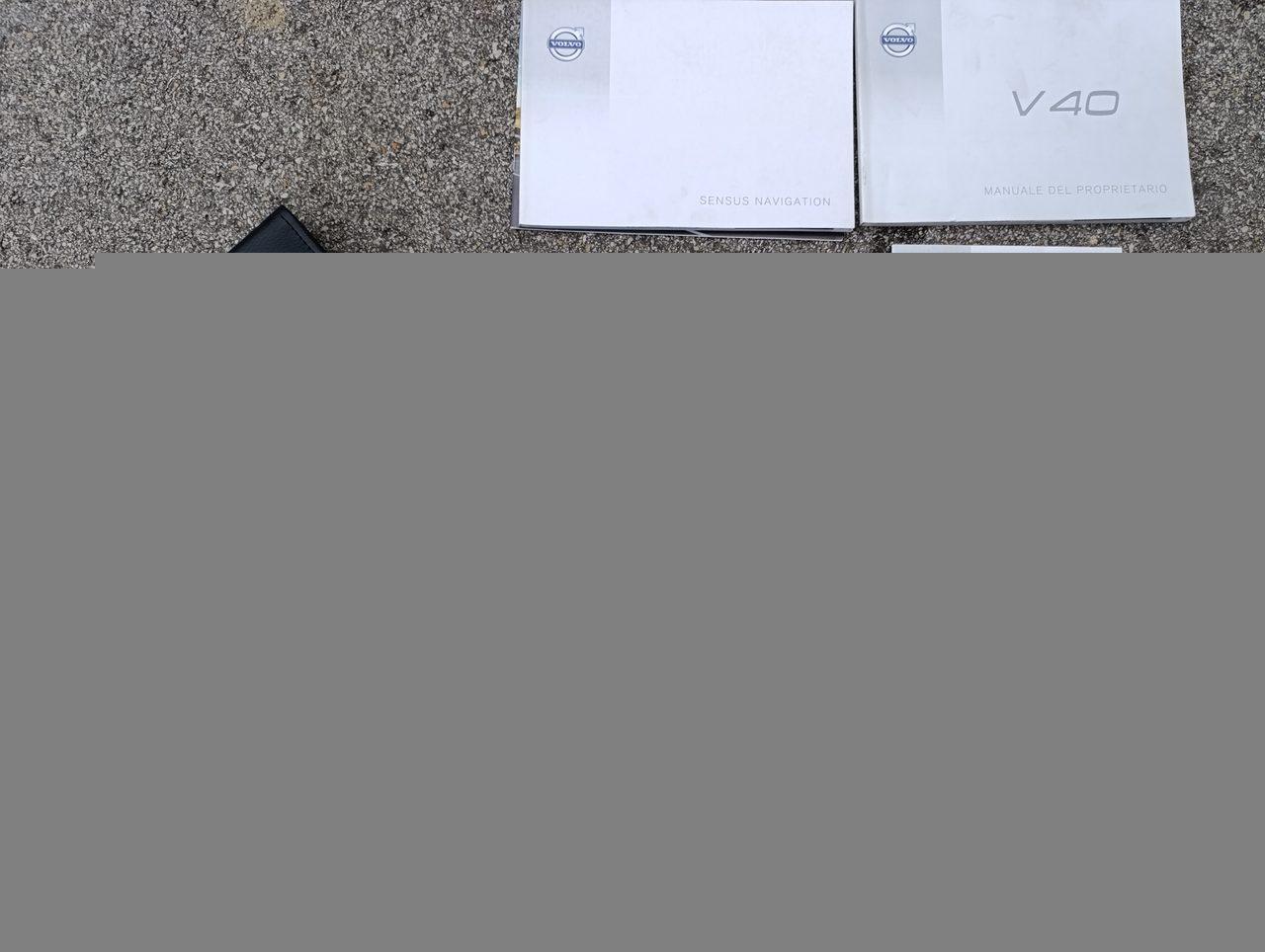 VOLVO V40 1.6 D2 AUTOMATIK (fotografija 3)