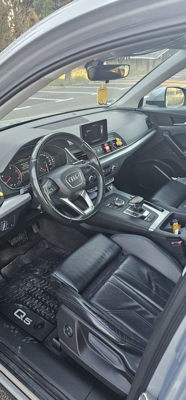 Prodajem AUDI Q5,, Podgorica (fotografija 4)
