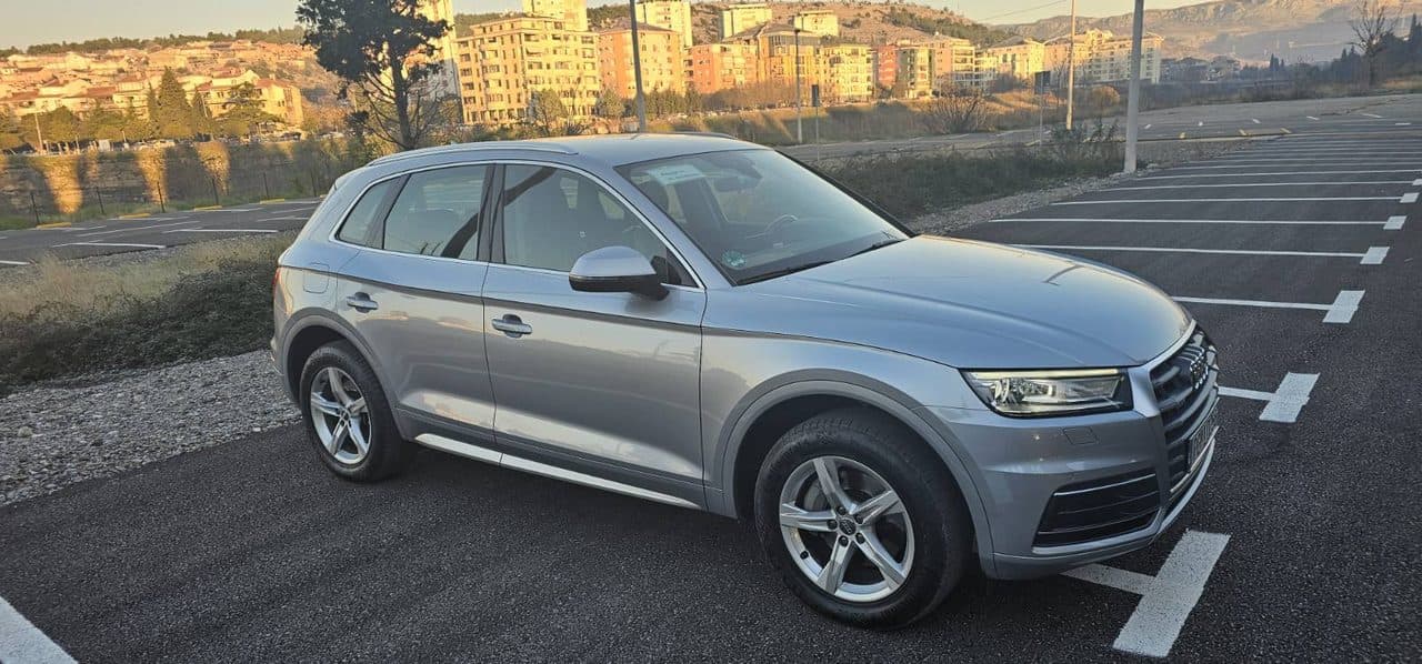 Prodajem AUDI Q5,, Podgorica (fotografija 3)