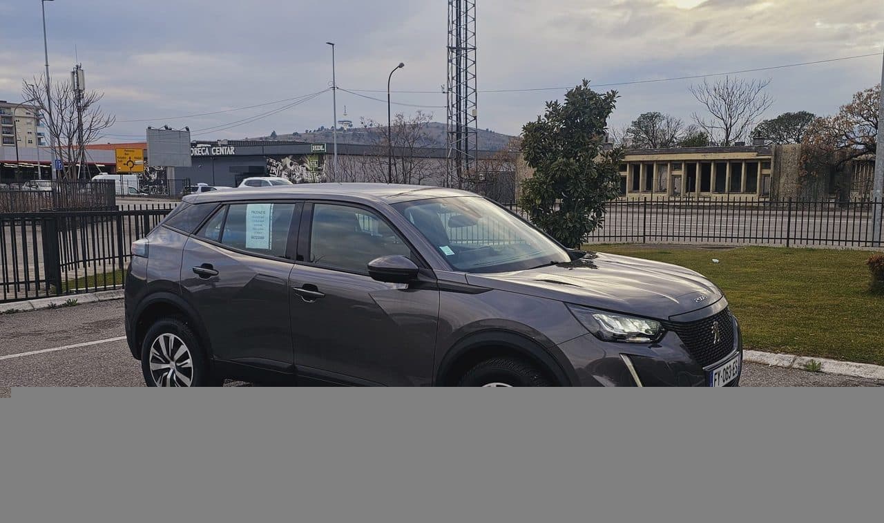 Prodaje se Peugeot 2008 (fotografija 4)