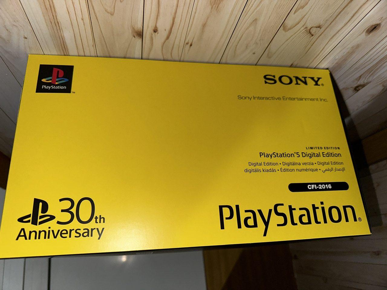 PlayStation 5 Digital Edition 30th Anniversary 1TB Slim (fotografija 2)